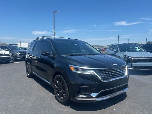 Used 2022 Kia Carnival SX FWD image 1