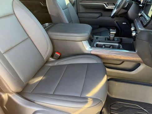 Used 2026 GMC Sierra 1500 SLT w/ SLT Premium Package image 29