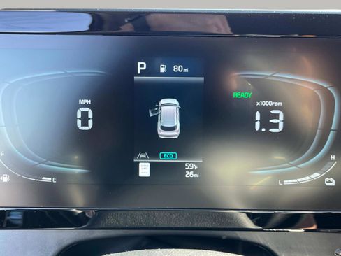 New 2025 Kia Sportage LX FWD image 32