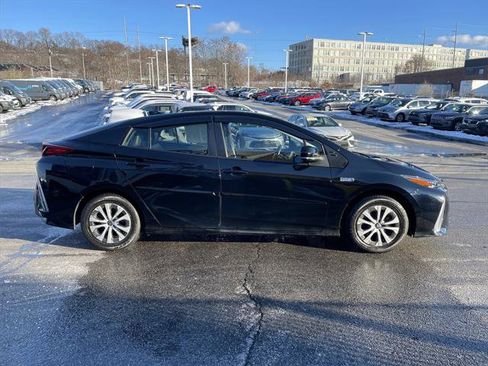 Certified 2022 Toyota Prius Prime XLE image 7