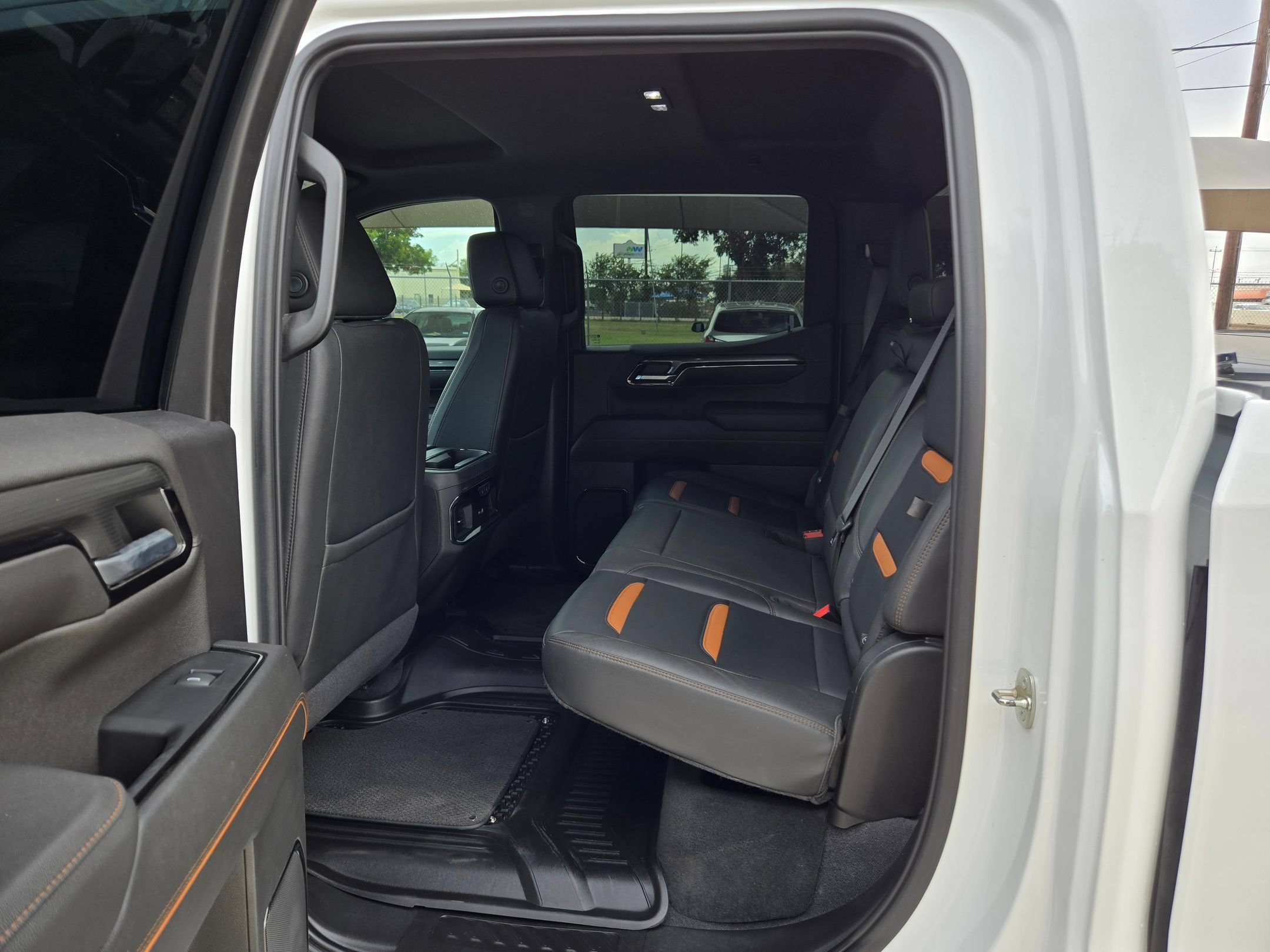 Certified 2022 GMC Sierra 1500 AT4 AWD/4WD image 21