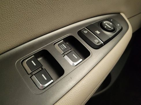 Used 2018 Kia Optima LX FWD image 27