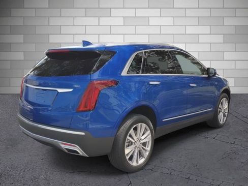 Certified 2024 Cadillac XT5 Premium Luxury w/ Technology Package FWD image 5