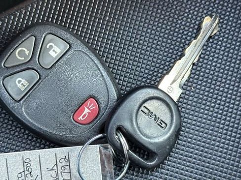 Used 2013 GMC Sierra 2500 SLT w/ SLT Convenience Package image 29