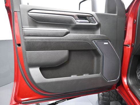 Used 2024 Chevrolet Silverado 2500 LTZ w/ LTZ Texas Edition image 17