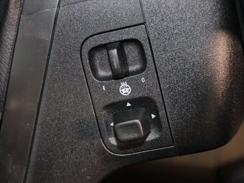 Used 2025 Mercedes-Benz GLS 450 4MATIC image 22