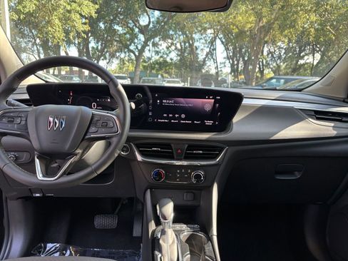 Used 2025 Buick Encore GX Preferred FWD image 59