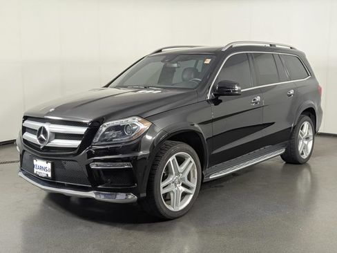 Used 2016 Mercedes-Benz GL 550 4MATIC image 4