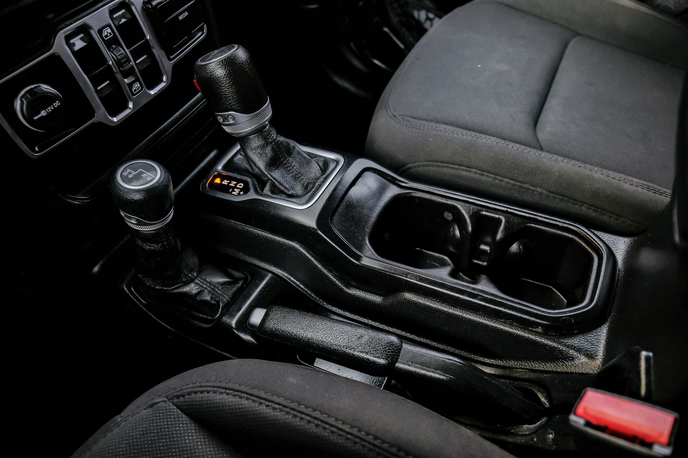 Used 2023 Jeep Gladiator Sport AWD/4WD image 31