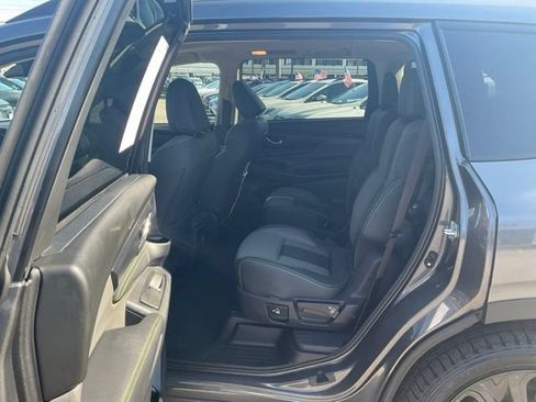 Used 2024 Subaru Ascent Onyx Edition AWD/4WD image 17