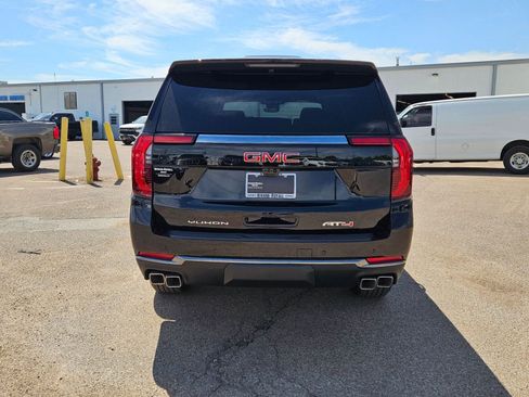 New 2026 GMC Yukon XL AT4 w/ AT4 Premium Package AWD/4WD image 5