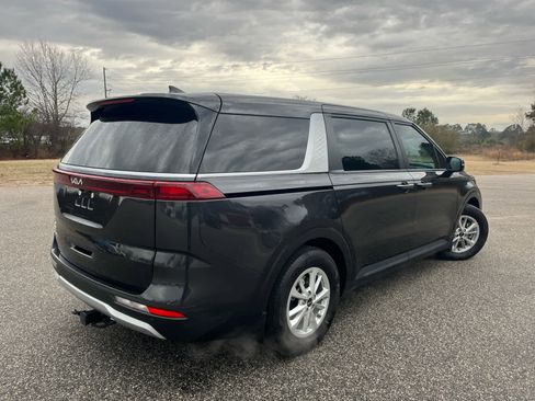 Used 2024 Kia Carnival LX image 7