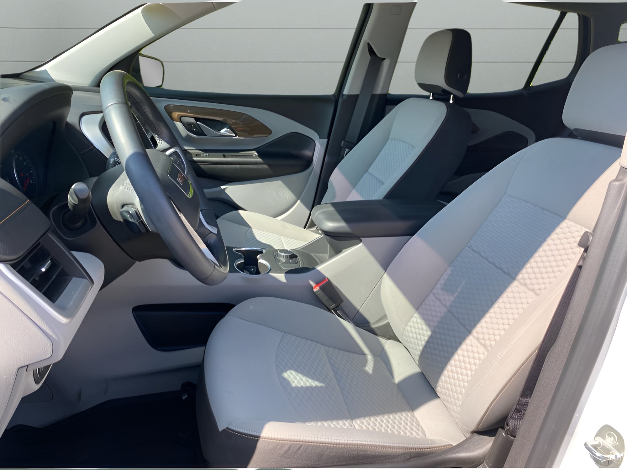 Used 2021 GMC Terrain SLE FWD image 5