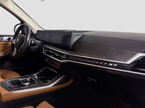Certified 2023 BMW X7 xDrive40i w/ Premium Package AWD/4WD image 29