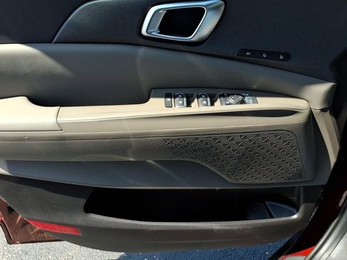 New 2026 Kia Carnival EX image 15