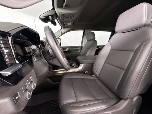 Used 2026 Chevrolet Silverado 2500 LT w/ Trail Boss Package image 3