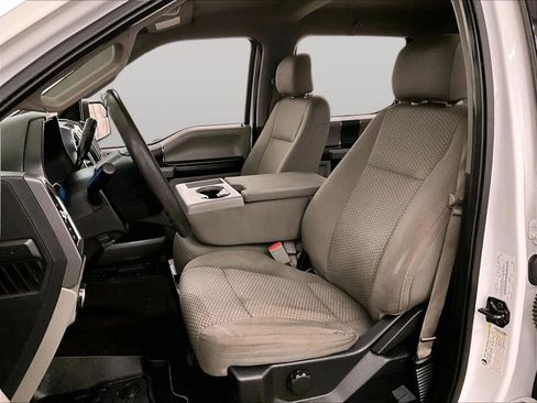 Used 2016 Ford F150 XLT image 25