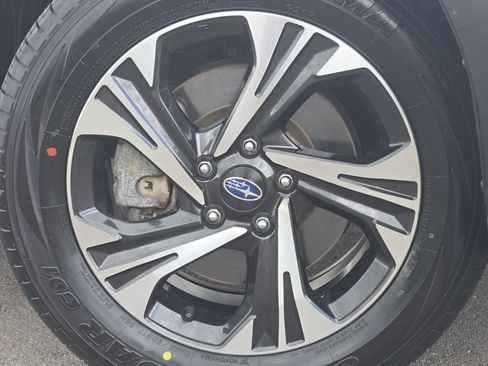 Certified 2024 Subaru Crosstrek 2.0i Premium AWD/4WD image 14