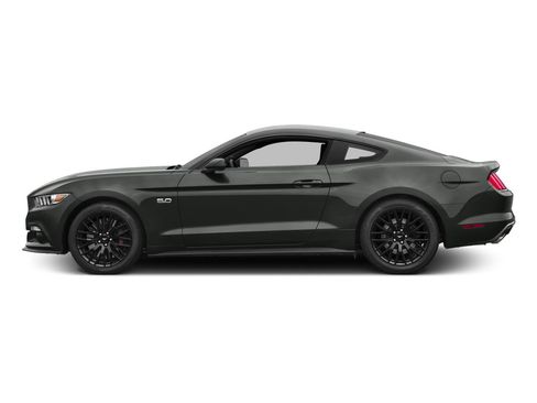 Used 2017 Ford Mustang GT RWD image 3