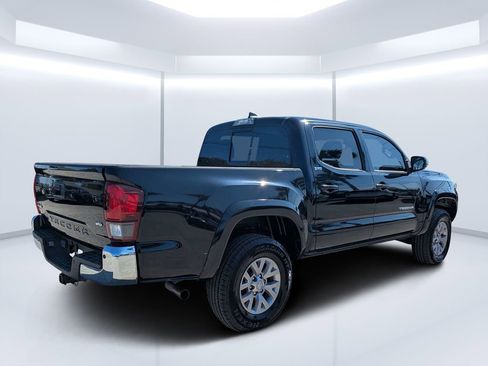 Used 2019 Toyota Tacoma SR5 image 3