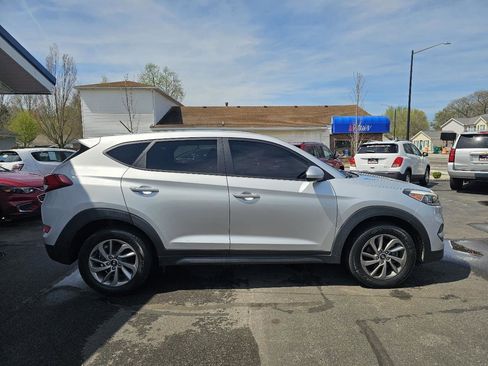 Used 2018 Hyundai Tucson SE image 13