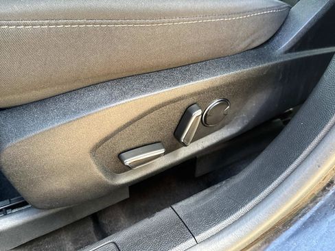 Used 2020 Ford Fusion SE image 17