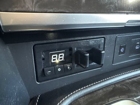 Used 2022 Nissan Armada Platinum w/ Captain's Chairs Package RWD image 32