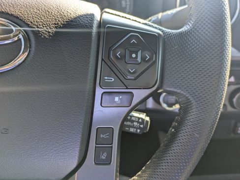 Certified 2022 Toyota Tacoma TRD Off-Road image 21