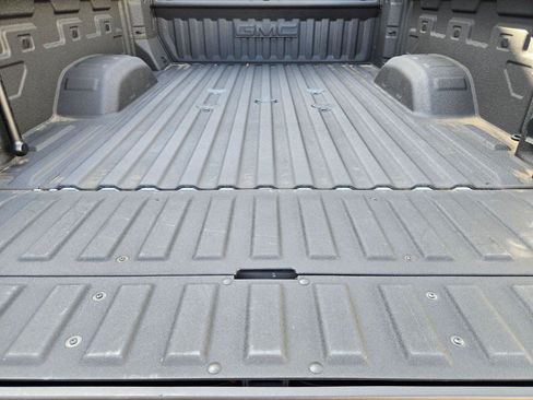 Used 2025 GMC Sierra 2500 Denali Ultimate AWD/4WD image 33