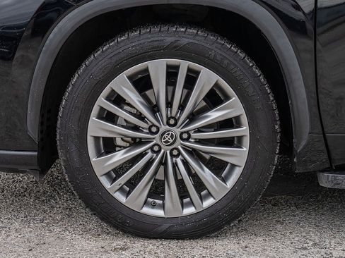 Used 2022 Toyota Highlander Platinum FWD image 33