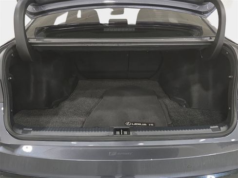 Used 2024 Lexus IS 300 F Sport image 29