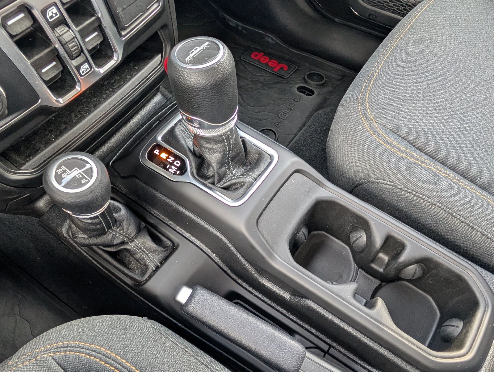 Used 2025 Jeep Gladiator Sport AWD/4WD image 20