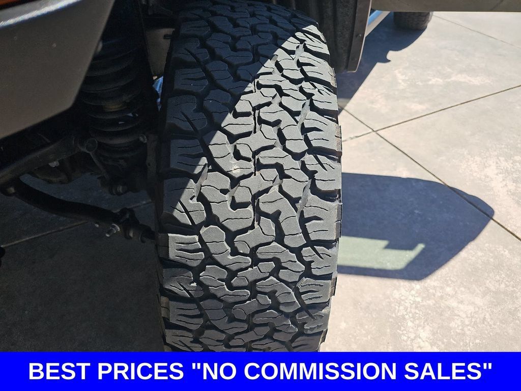 Used 2024 Jeep Wrangler Unlimited AWD/4WD image 34