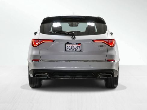 Certified 2023 Acura MDX FWD w/ Technology Package image 3