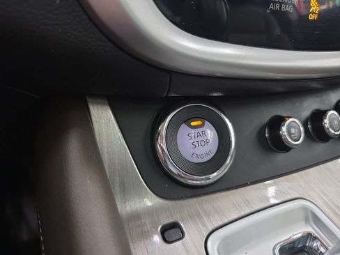 Used 2016 Nissan Murano Platinum w/ Platinum Technology Package AWD/4WD image 21