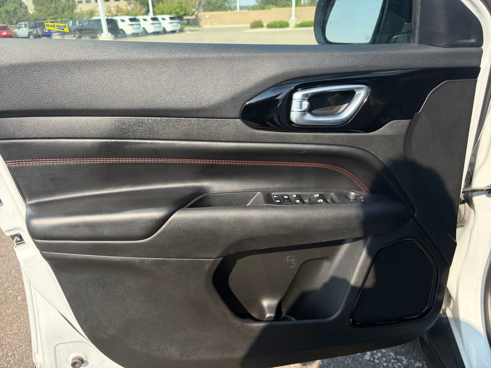 Used 2024 Jeep Compass Trailhawk AWD/4WD image 13