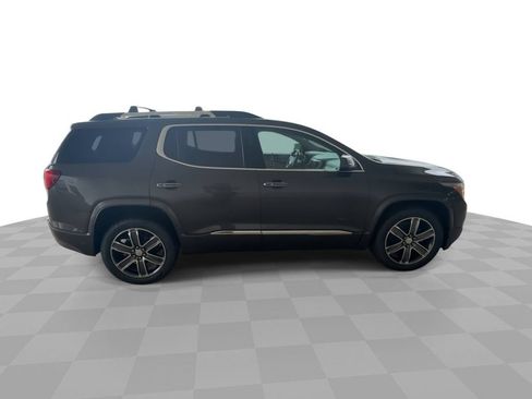 Certified 2019 GMC Acadia Denali w/ Technology Package AWD/4WD image 9