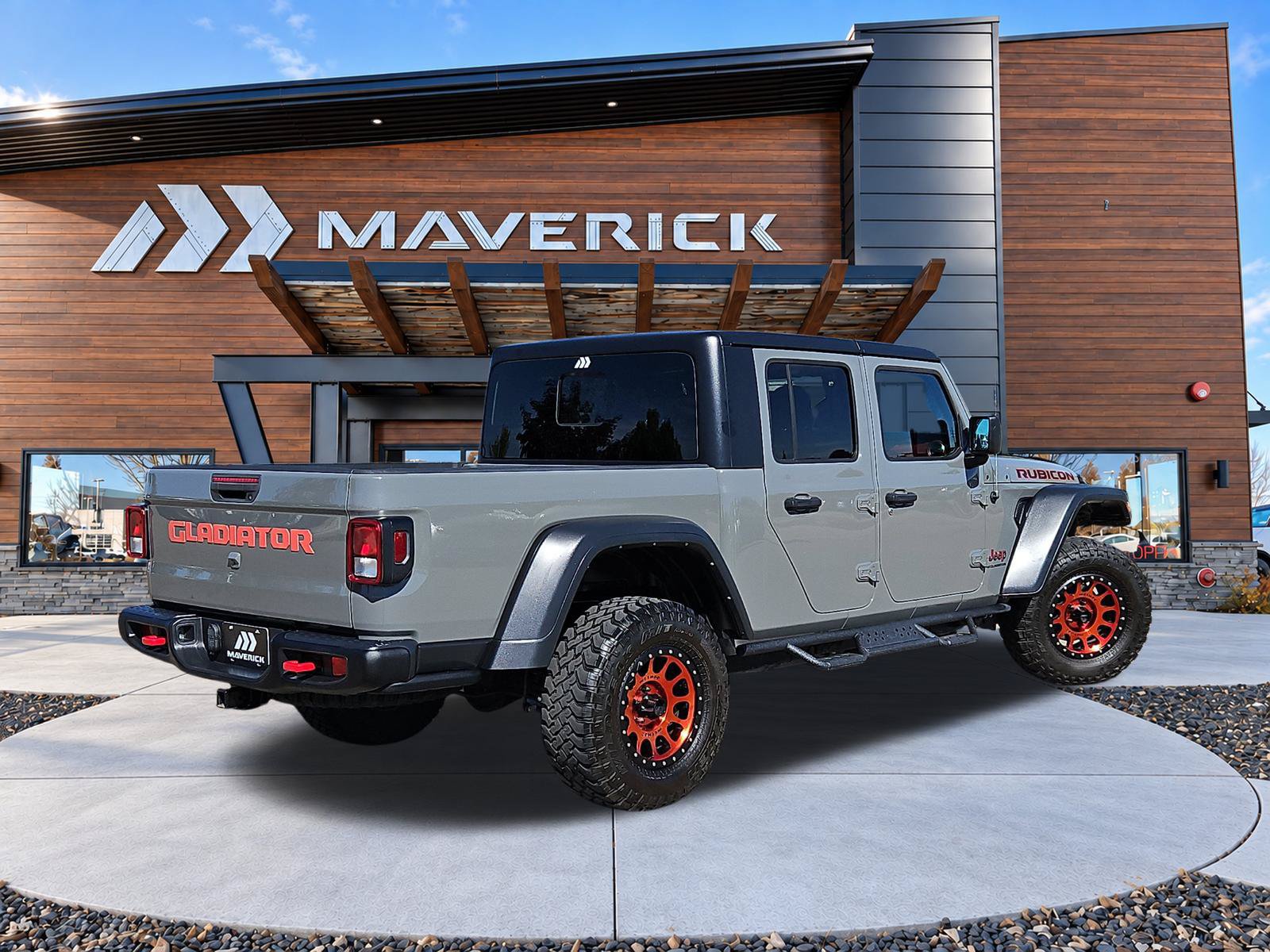 Used 2023 Jeep Gladiator Rubicon w/ Cold Weather Group AWD/4WD image 4