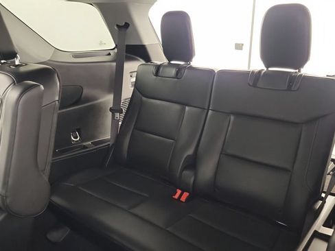 Used 2023 Ford Explorer XLT w/ Equipment Group 202A AWD/4WD image 27