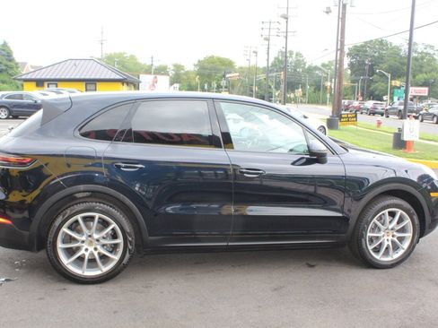 Used 2019 Porsche Cayenne image 25