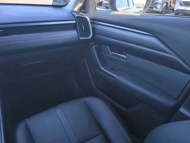 Certified 2026 MAZDA CX-50 AWD 2.5 Hybrid w/ Premium Pkg image 17