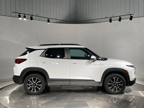 Used 2024 Chevrolet TrailBlazer ACTIV w/ Driver Confidence Package image 10