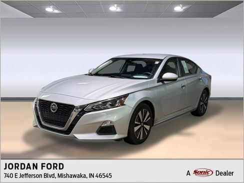 Used 2022 Nissan Altima 2.5 SV image 1