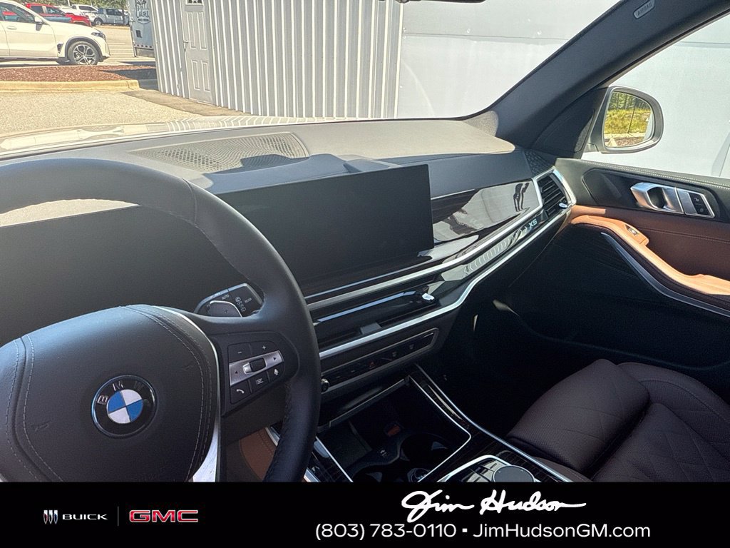 Used 2025 BMW X5 xDrive50e w/ Climate Comfort Package AWD/4WD image 7