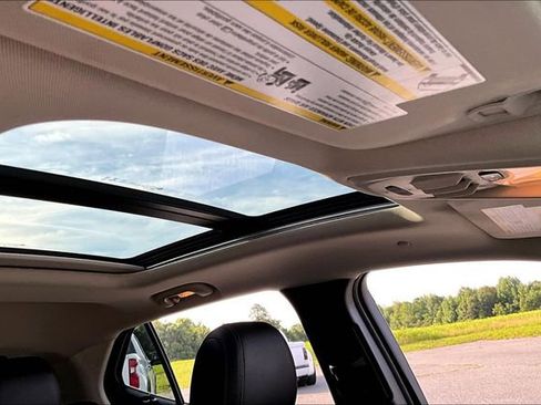 Used 2021 Buick Encore GX Essence w/ Advanced Technology Package FWD image 26