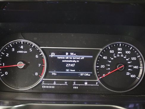 Used 2023 Kia Sorento S w/ Panoramic Sunroof Package FWD image 24