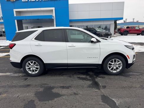 Certified 2022 Chevrolet Equinox LT image 2