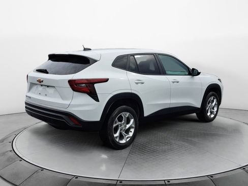 Certified 2024 Chevrolet Trax LS w/ LS Convenience Package image 6