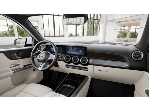 New 2026 Mercedes-Benz GLB 250 4MATIC image 6