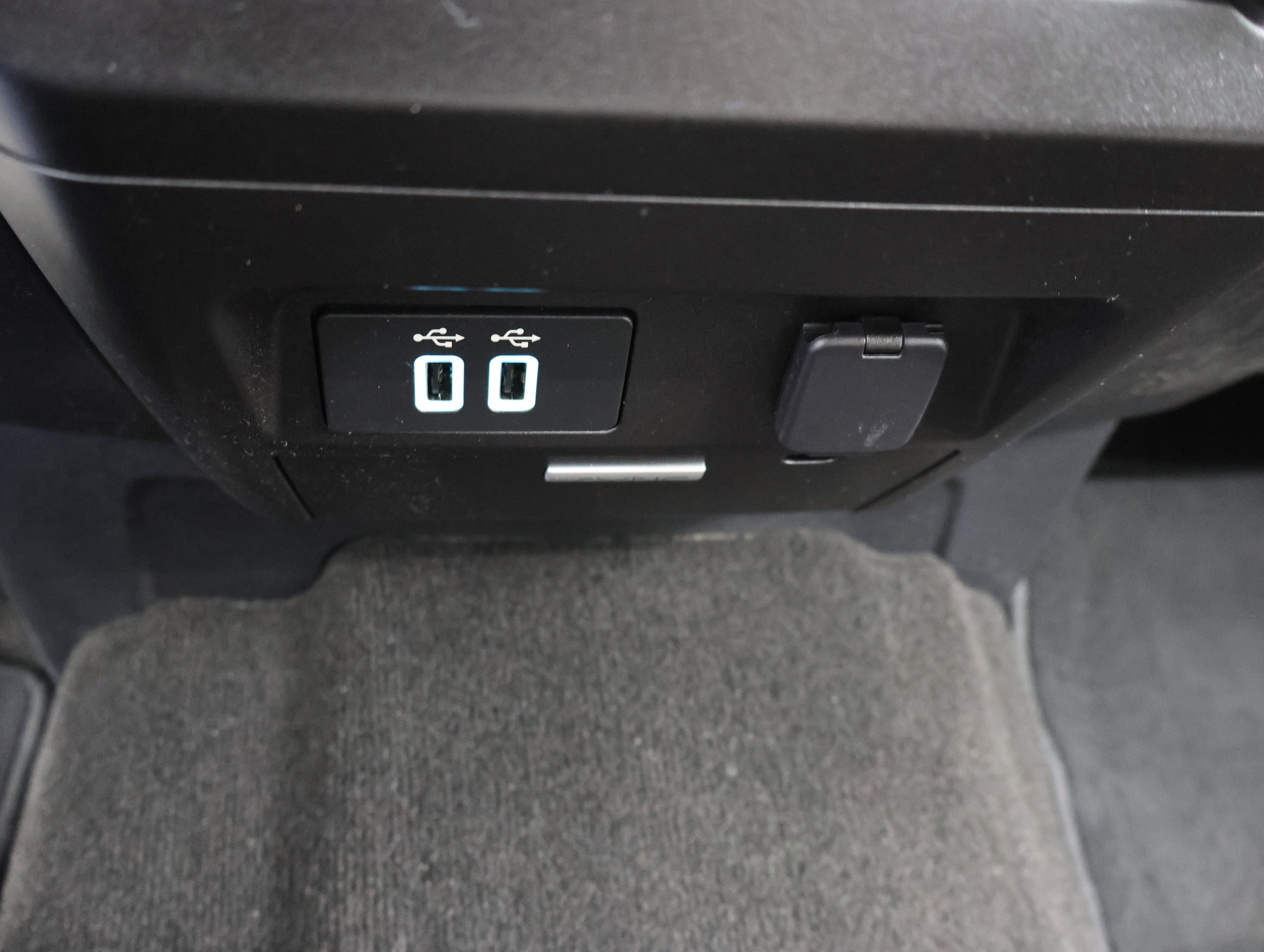 Used 2018 Ford F150 XLT w/ Equipment Group 302A Luxury AWD/4WD image 44